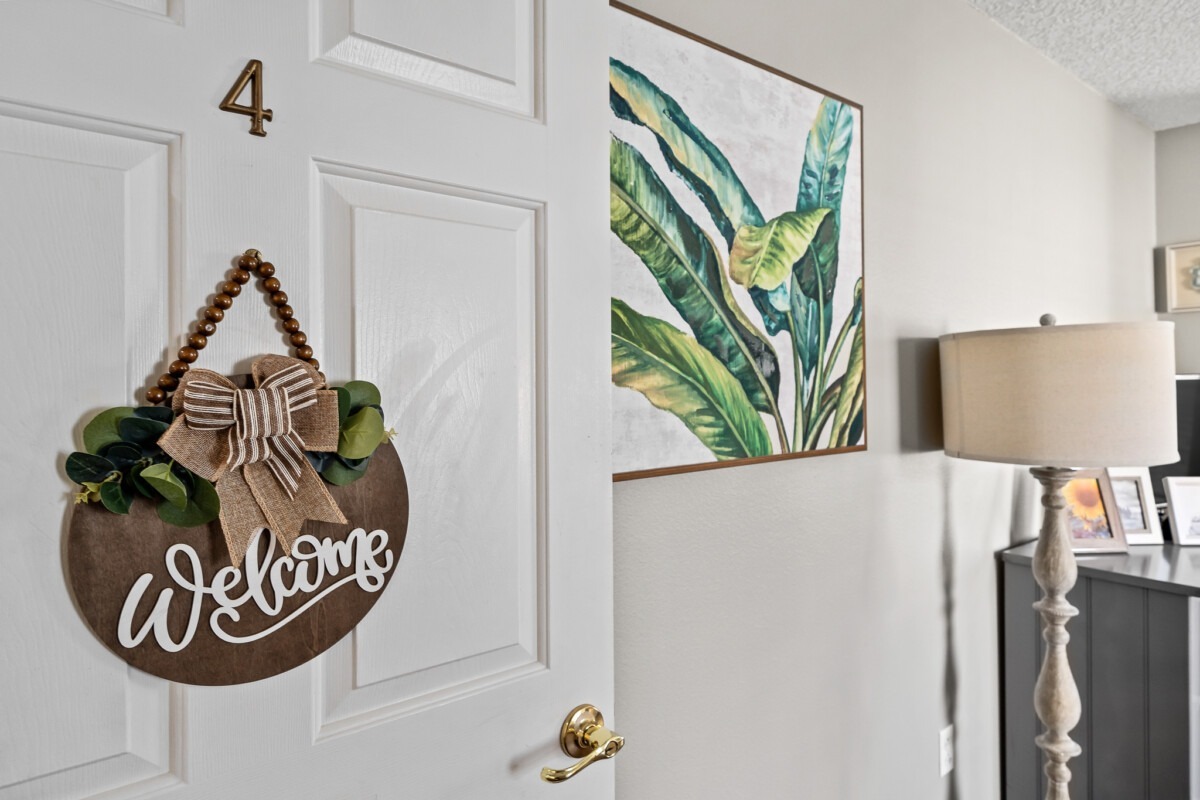 Entrance into Palm Cottages room