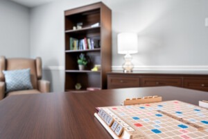 Palm Cottages common area with scrabble